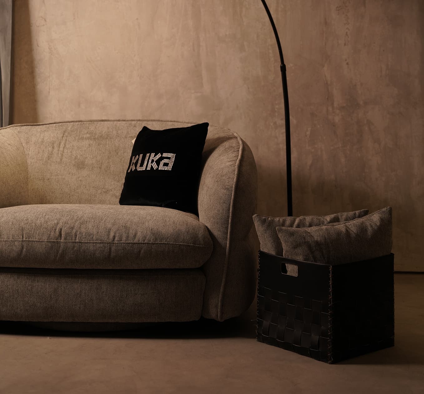 مبل دو نفره گردان کوکا (KUKA) مدل KF.8615